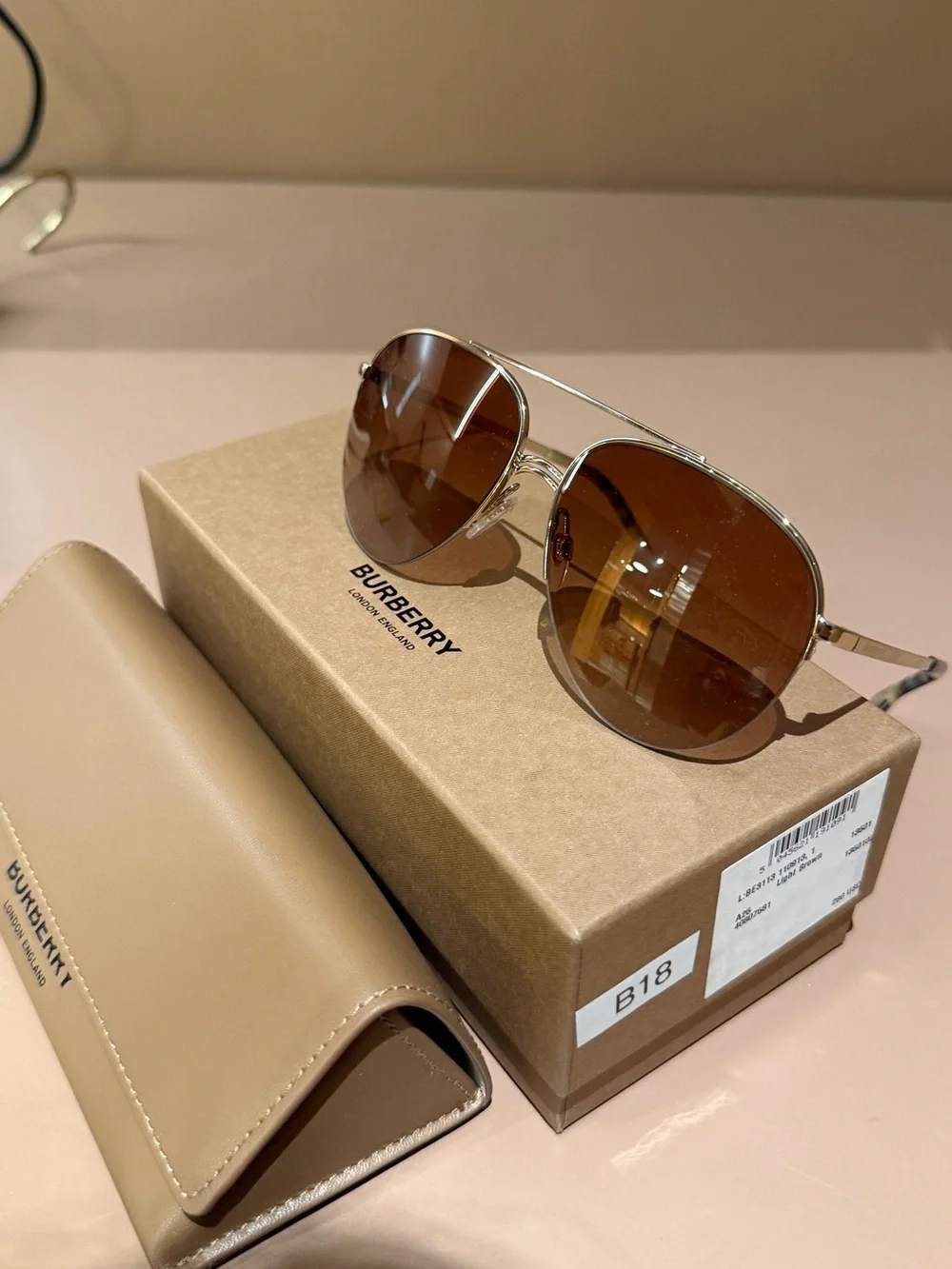 Burberry unisex Aviator Sunglasses with Brown Gradient Lenses